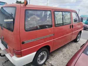 Volkswagen Transporter 2005 Red