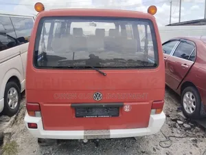 Volkswagen Transporter 2005 Red