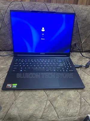 Laptop MSI Stealth 16 AI Studio 32GB AMD Ryzen 9 SSD 1T