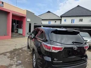 Toyota Highlander 2016 Black