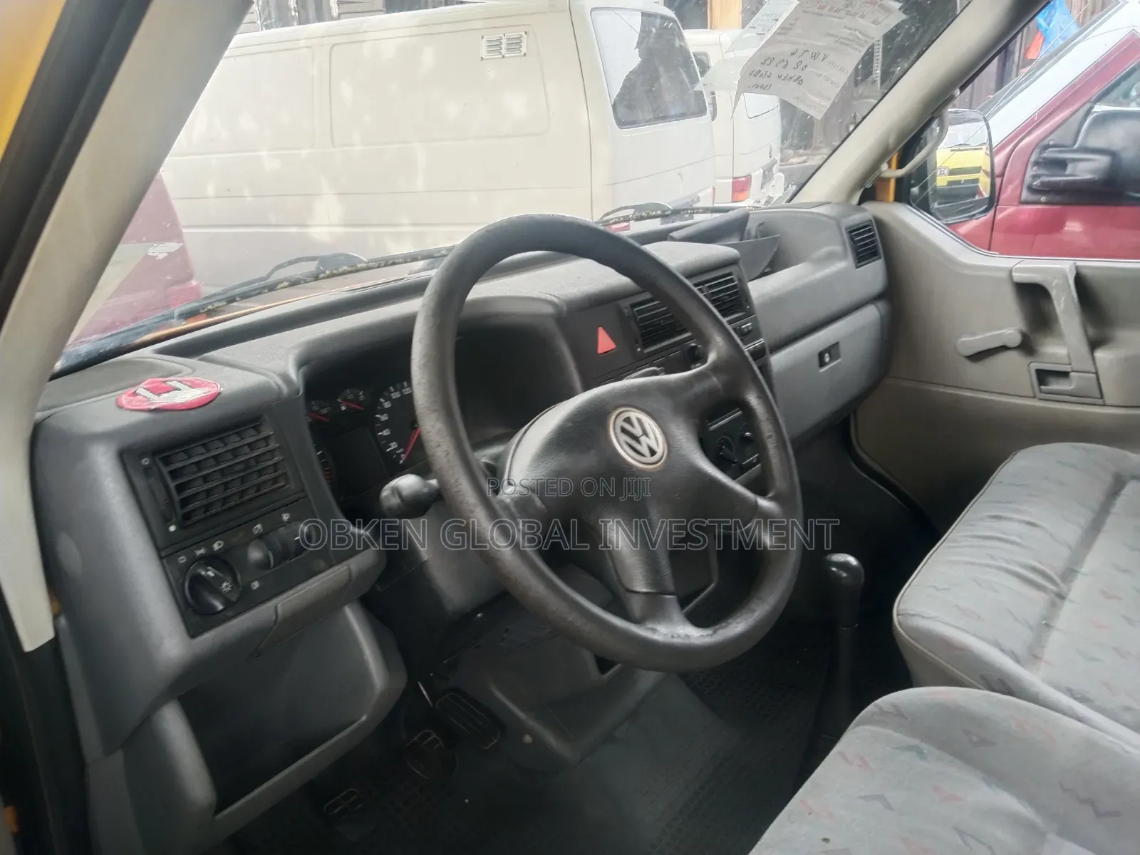 Volkswagen Transporter 2005 Yellow