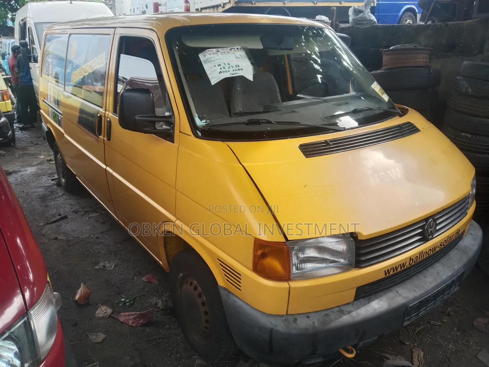 Volkswagen Transporter 2005 Yellow