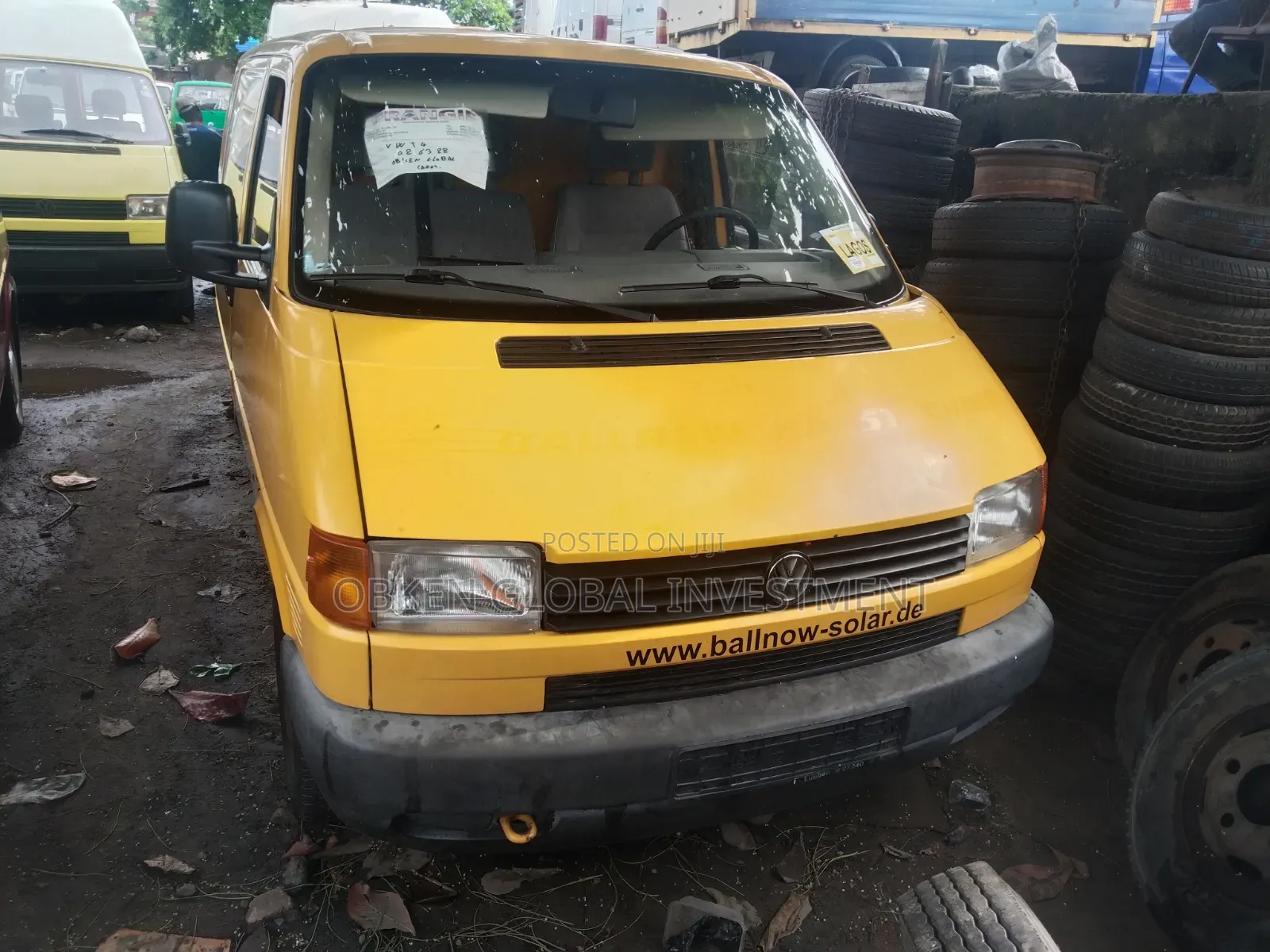 Volkswagen Transporter 2005 Yellow