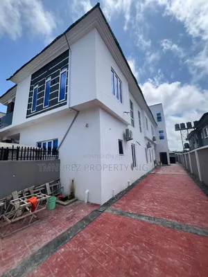 2bdrm Apartment in Ikota for rent