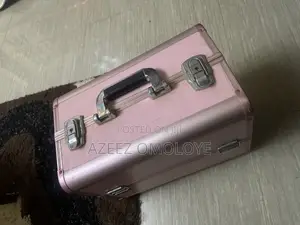 Make Up Box