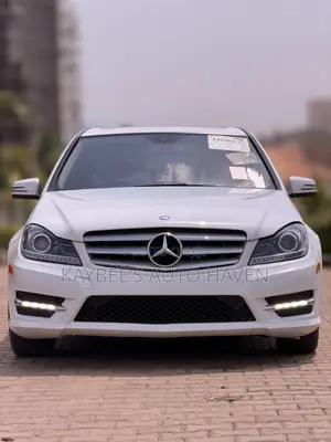 Mercedes-Benz C300 Luxury 4Matic Sedan AWD (3.5L 6cyl 7A) 2014 White
