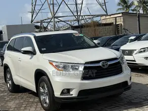 Toyota Highlander Limited 4dr SUV AWD (3.5L 6cyl 6A) 2015 White