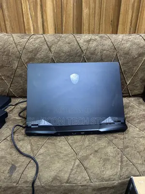 Laptop MSI Vector GP66HX 12UGS 32GB Intel Core i9 SSD 1T