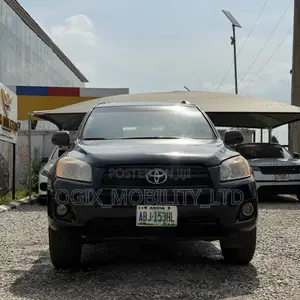 Toyota RAV4 2010 Black