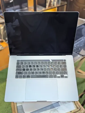 Laptop Apple MacBook Pro 2019 32GB Intel Core i9 SSD 512GB