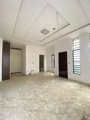 3bdrm Apartment in Woji for rent