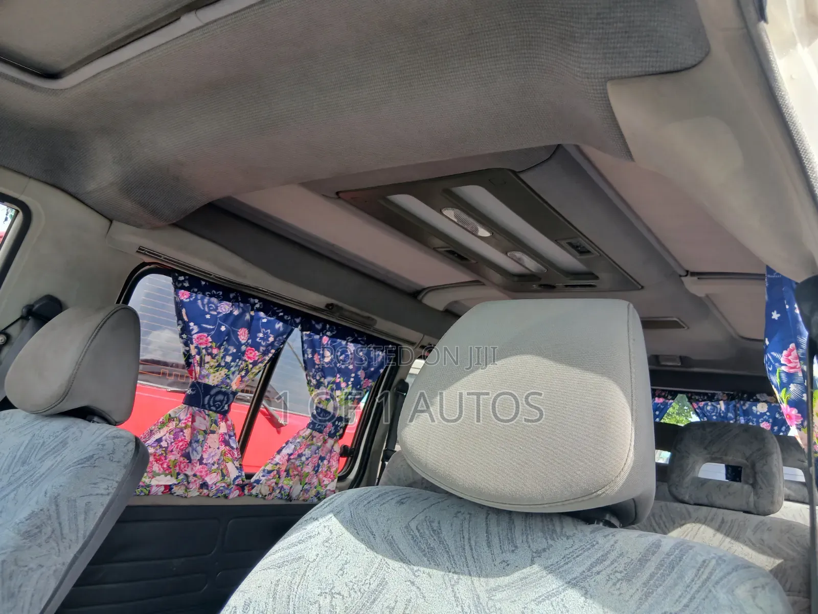 Mitsubishi L300 2005 White