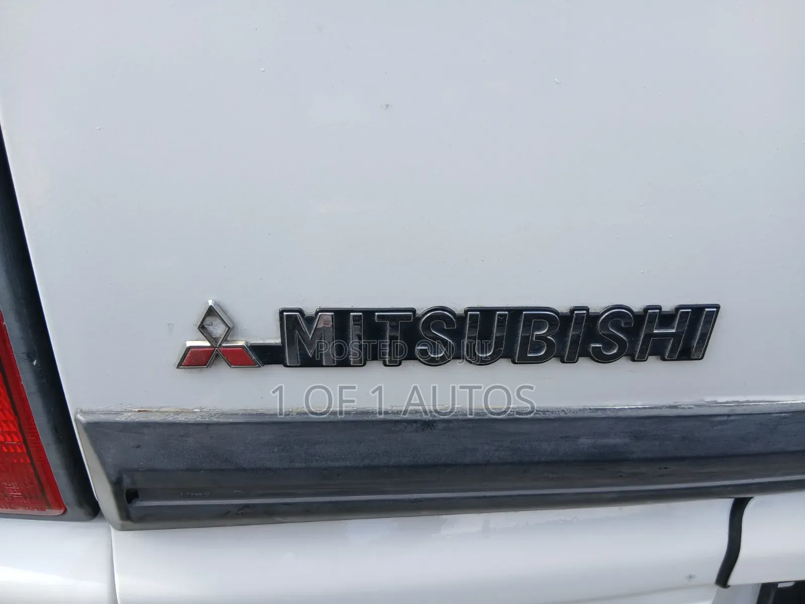 Mitsubishi L300 2005 White