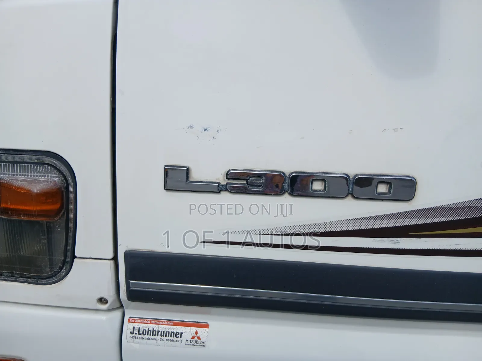 Mitsubishi L300 2005 White