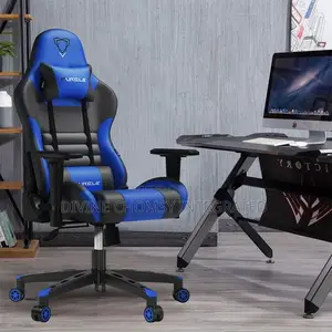Luxury Gaming Chair and Table
