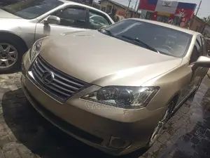 Lexus ES 2011 Gold