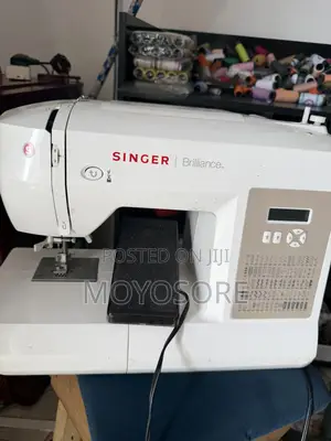Singer Tabletop Sewing Machine (With Design Functions