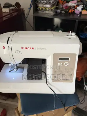 Singer Tabletop Sewing Machine (With Design Functions