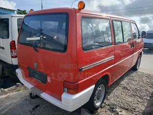 Volkswagen Transporter 2005 Red