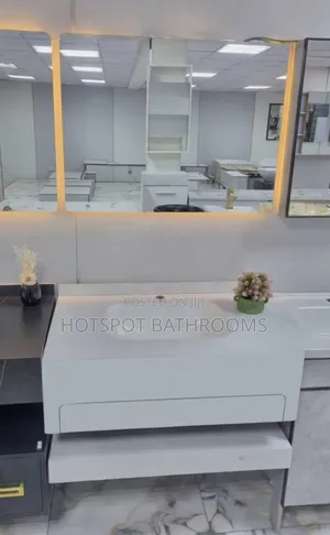 Luxury White Bathroom Sink Cabinet With Mirror - Wall Mounted Vanity