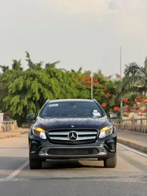 Mercedes-Benz GLA 250 2017 Black