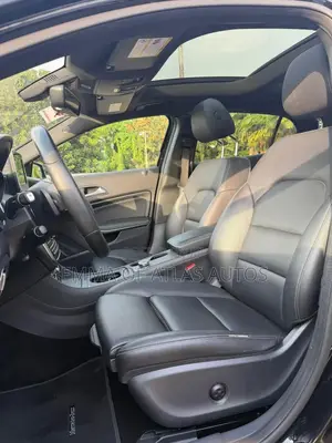 Mercedes-Benz GLA 250 2017 Black
