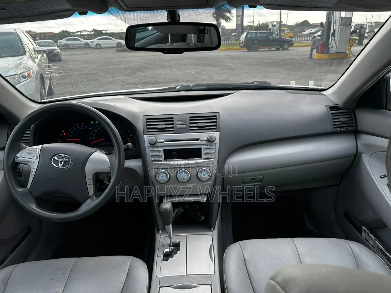 Toyota Camry LE 4dr Sedan (2.5L 4cyl 6AM) 2010 Silver