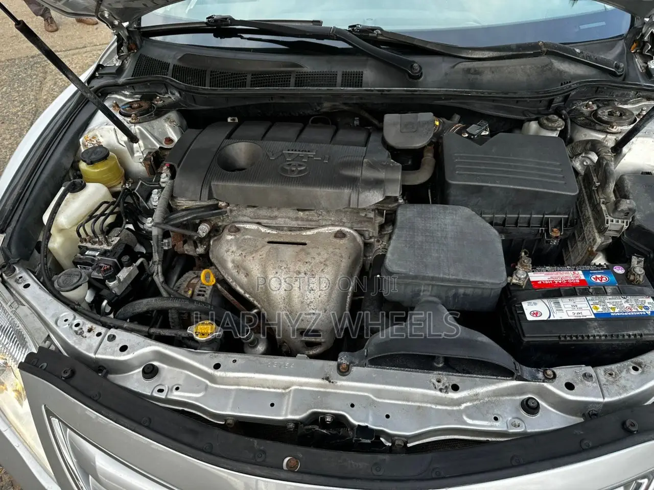 Toyota Camry LE 4dr Sedan (2.5L 4cyl 6AM) 2010 Silver