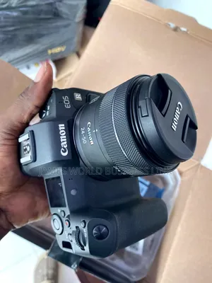 Canon Eos R Video Camera With 24 to 50mm