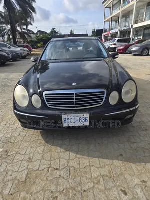 Mercedes-Benz E500 2005 Black