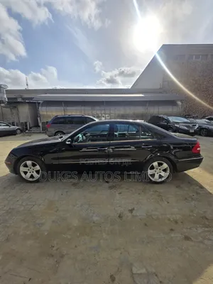 Mercedes-Benz E500 2005 Black