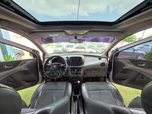 Nissan Almera Tino 2004 Silver