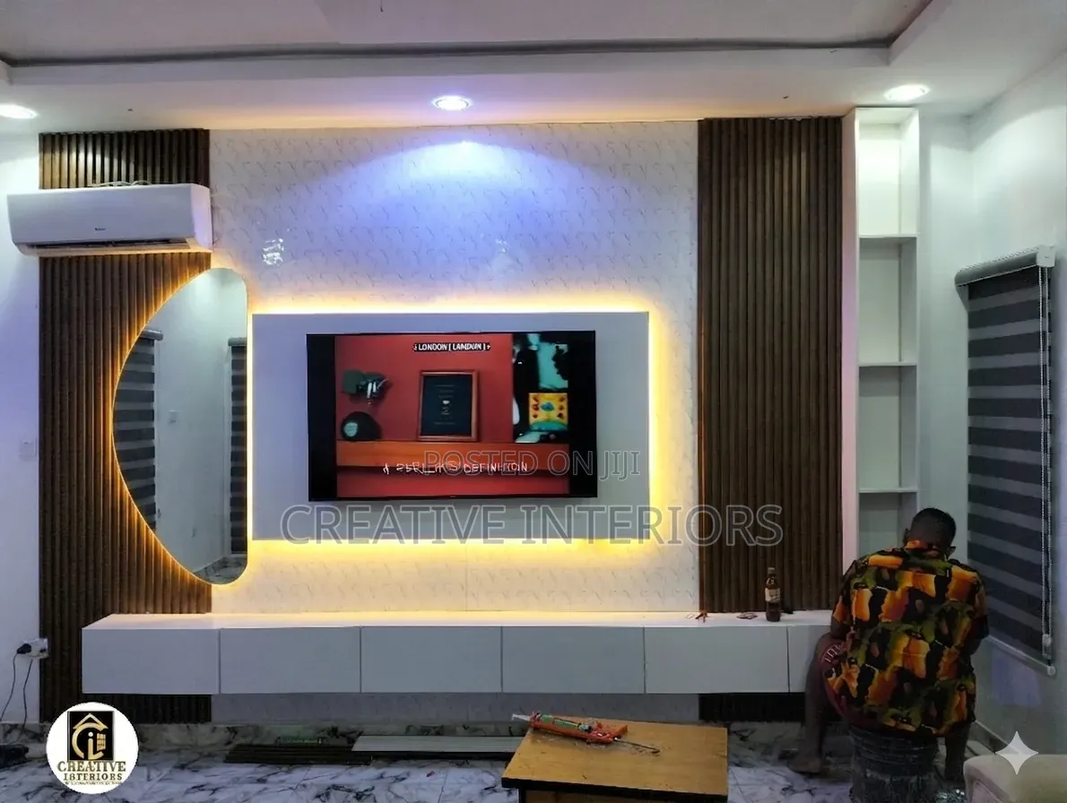 Luxury Tv Console With Mirror