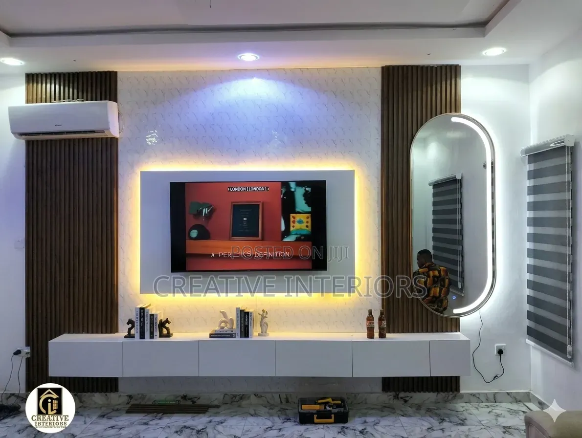 Luxury Tv Console With Mirror