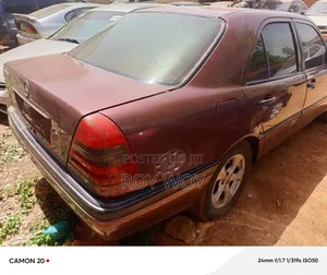 Mercedes-Benz C180 2001 Maroon