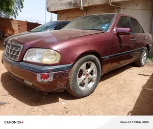 Mercedes-Benz C180 2001 Maroon