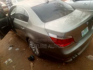 BMW 325i 2006 Gray