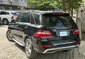 Mercedes-Benz M Class ML350 4dr SUV (3.5L 6cyl 7A) 2014 Black