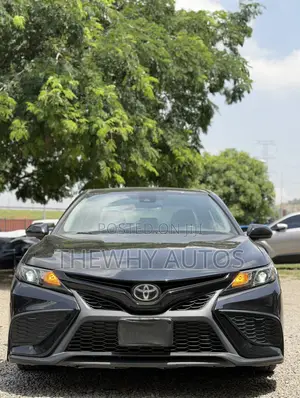 Toyota Camry SE 2021 Black