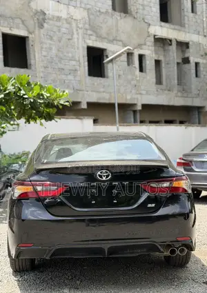 Toyota Camry SE 2021 Black