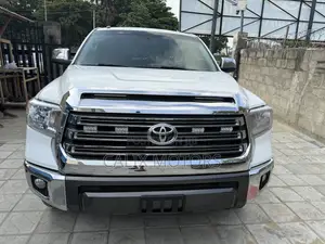 Toyota Tundra 2017 White