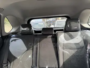 Toyota RAV4 2022 White