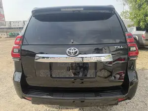 Toyota Land Cruiser Prado 2010 Black