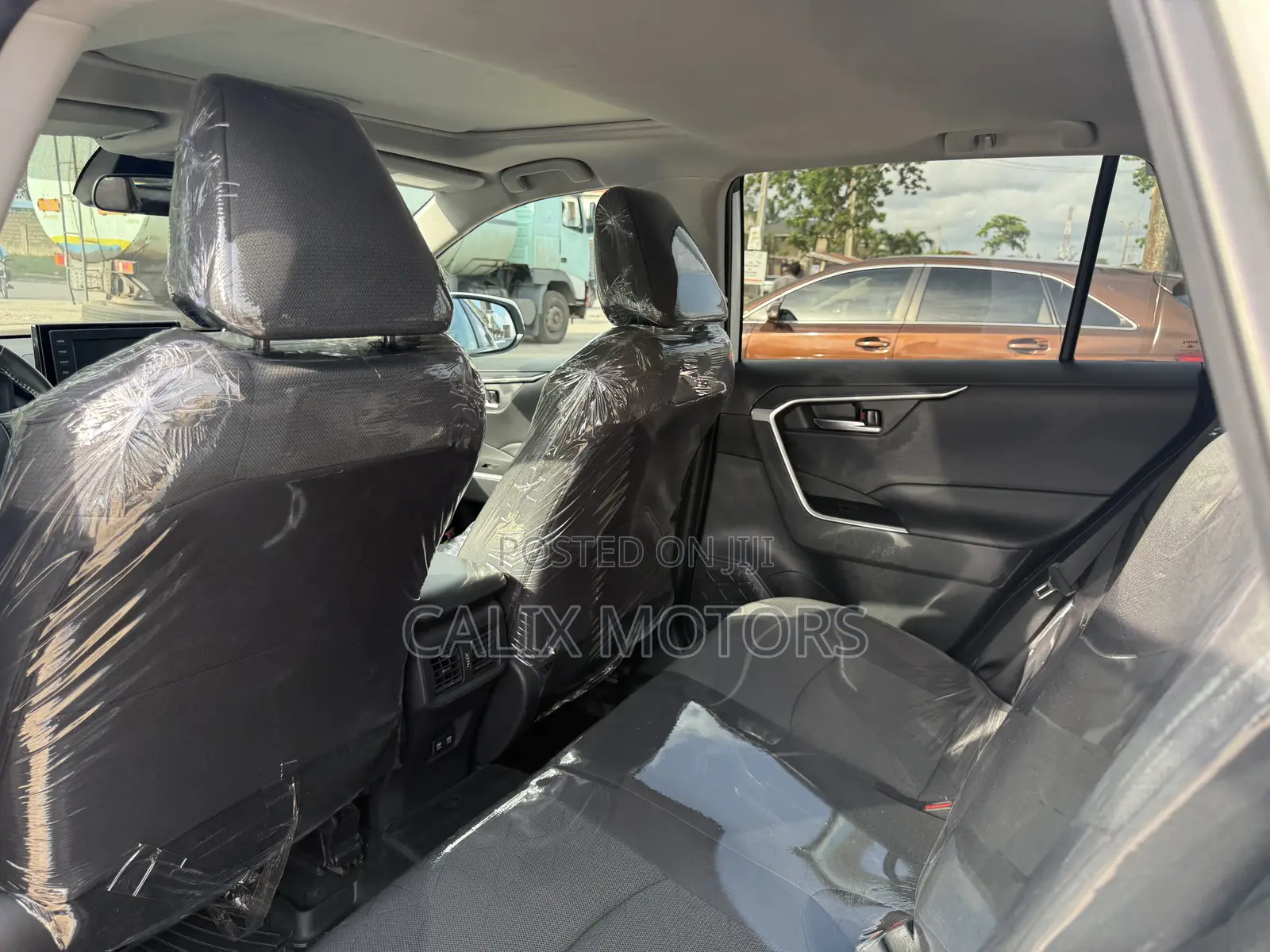 Toyota RAV4 2022 White