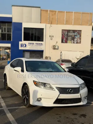 Lexus ES 350 FWD 2015 White