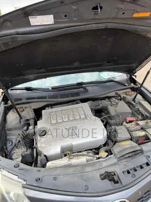 Toyota Camry SE V6 4dr Sedan (3.5L 6cyl 6A) 2013 Gray