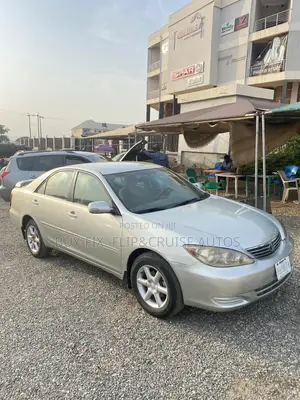 Toyota Camry LE 4dr Sedan (2.4L 4cyl 5A) 2005 Gray