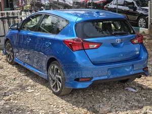 Toyota Ipsum 2017 Blue