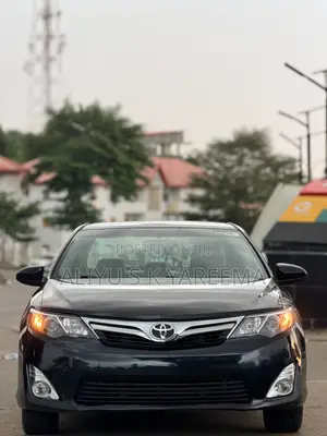 Toyota Camry LE 4dr Sedan (2.5L 4cyl 6A) 2013 Blue