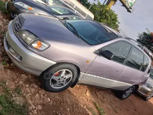 Toyota Picnic 2.0 FWD 2004